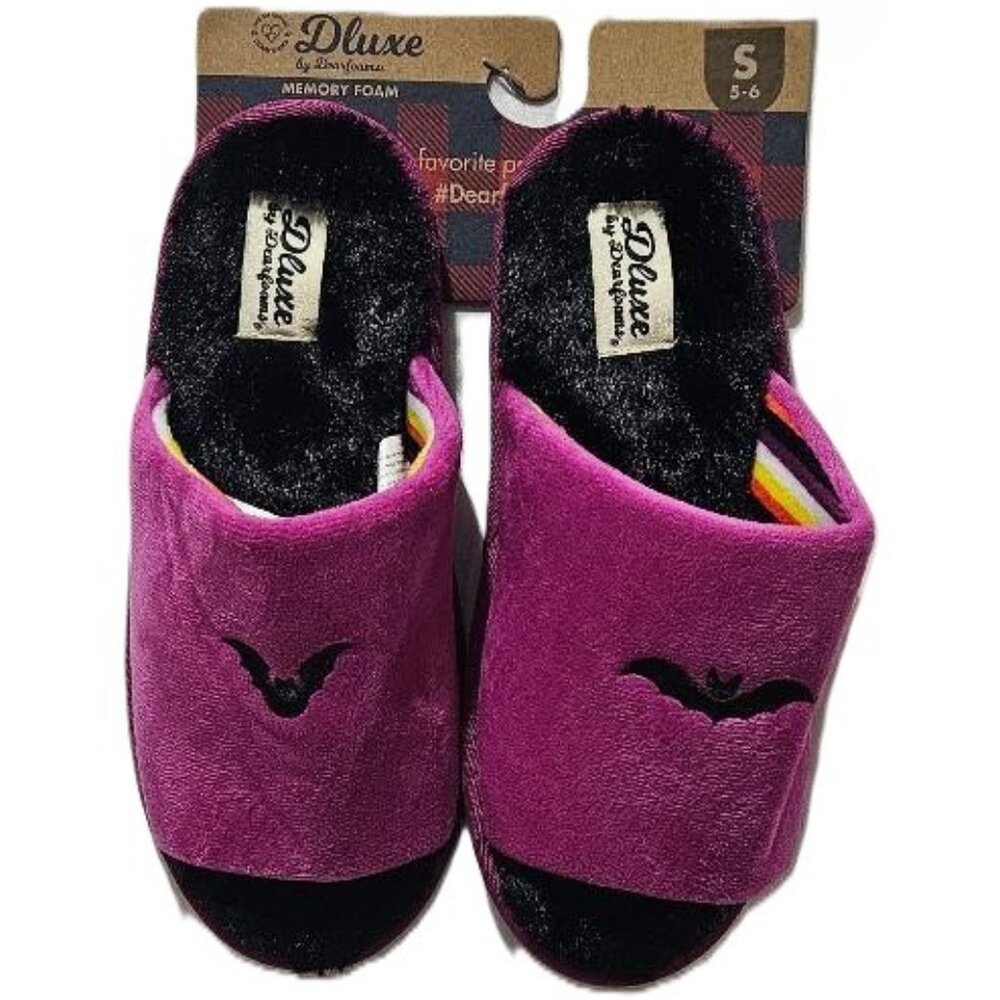 New DEARFOAMS PINK W BLACK BAT FUZZY SLIP ON SLIPPERS  5-6  HALLOWEEN GOTH
